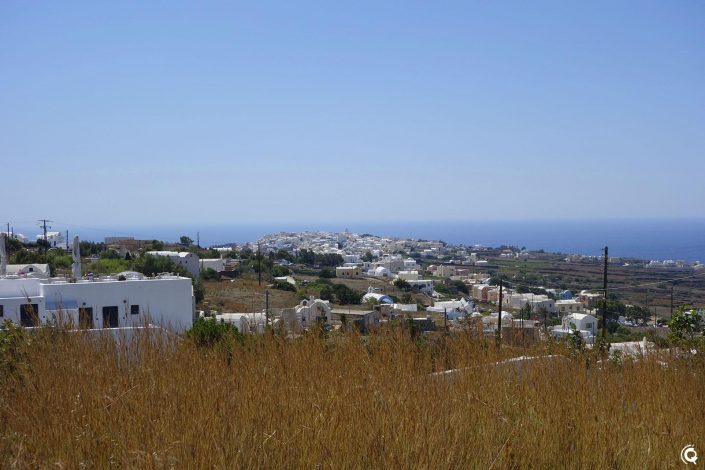 Vue sur Oia depuis Finikia