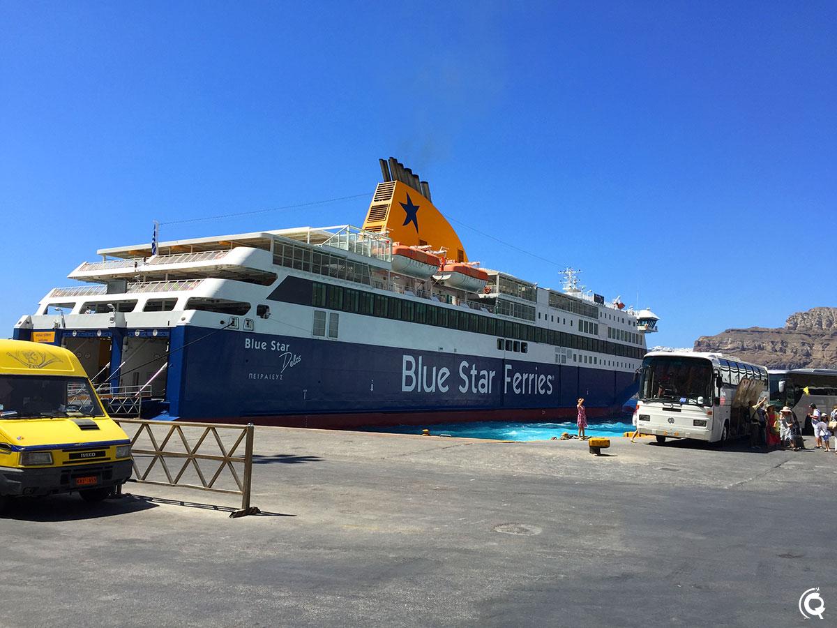 Le ferry qui nous amène à Paros, prochaine étape de notre voyage