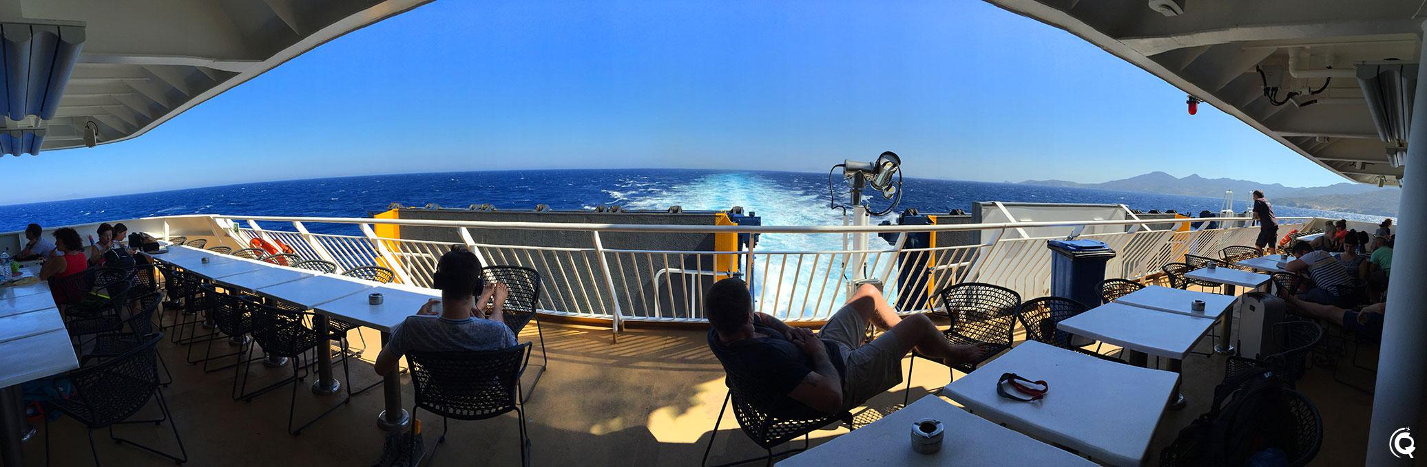 Direction Santorin avec Blue Star Ferries
