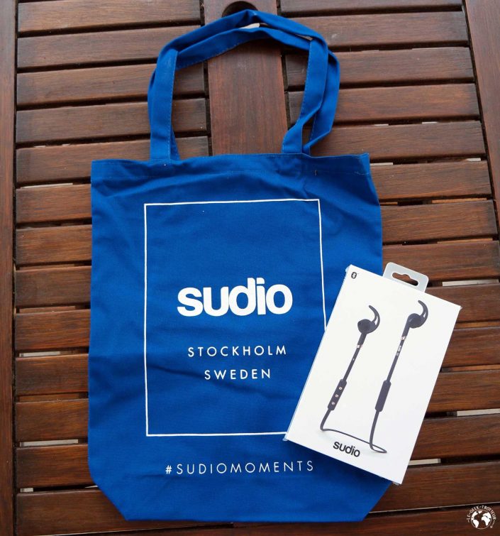 Ecouteurs Bluetooth Sudio Tre avec le sac cabas