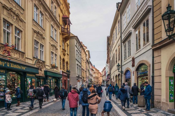 Une ruelle de la Vieille Ville de Prague