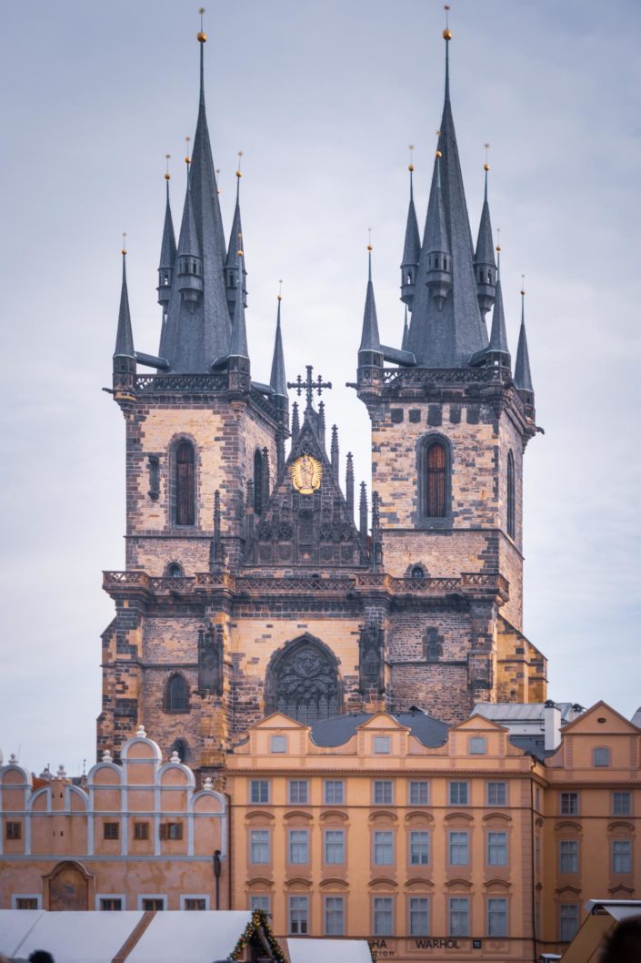 L’impressionnante église de Notre-Dame du Týn à Prague