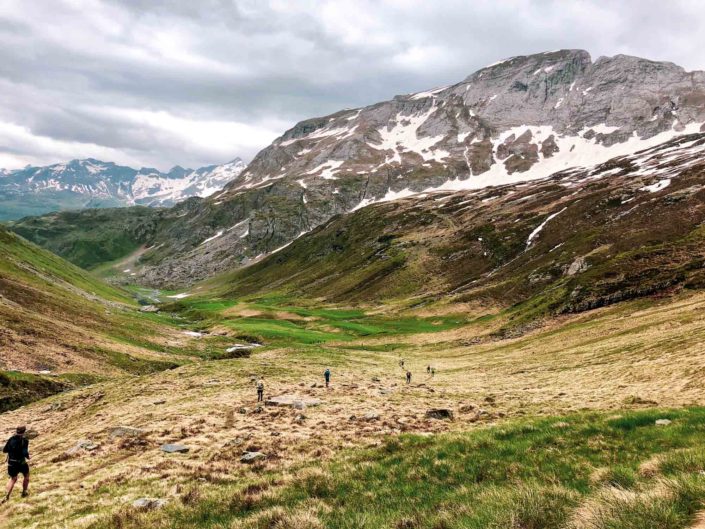 Au fur et à mesure qu&#039;on redescend, la neige se fait plus rare
