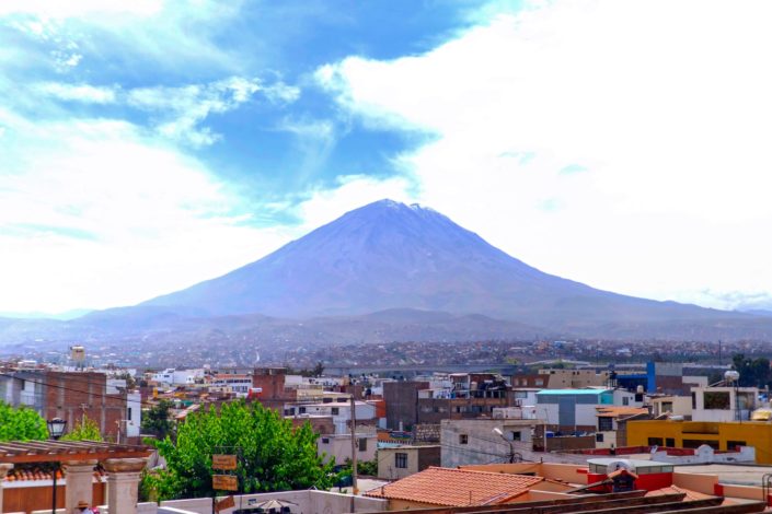 Le volcan Misti qui domine la ville d&#039;Arequipa