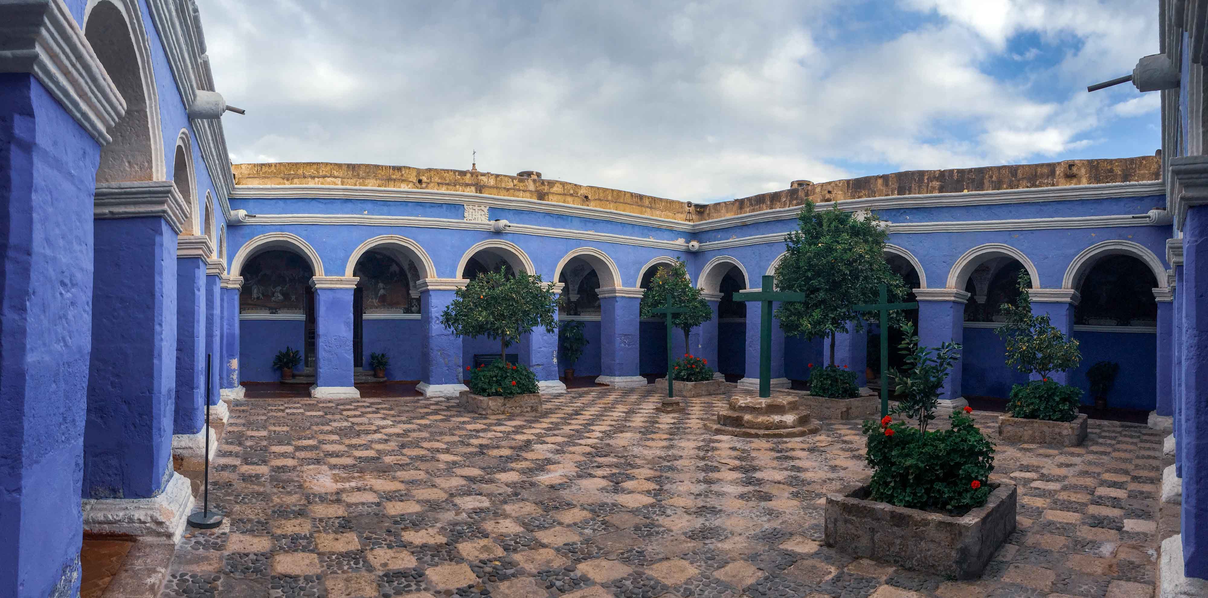 La cour intérieure et ses magnifiques arcades