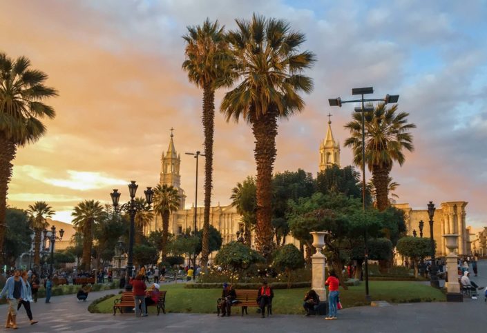 La cathédrale d&#039;Arequipa au coucher du soleil